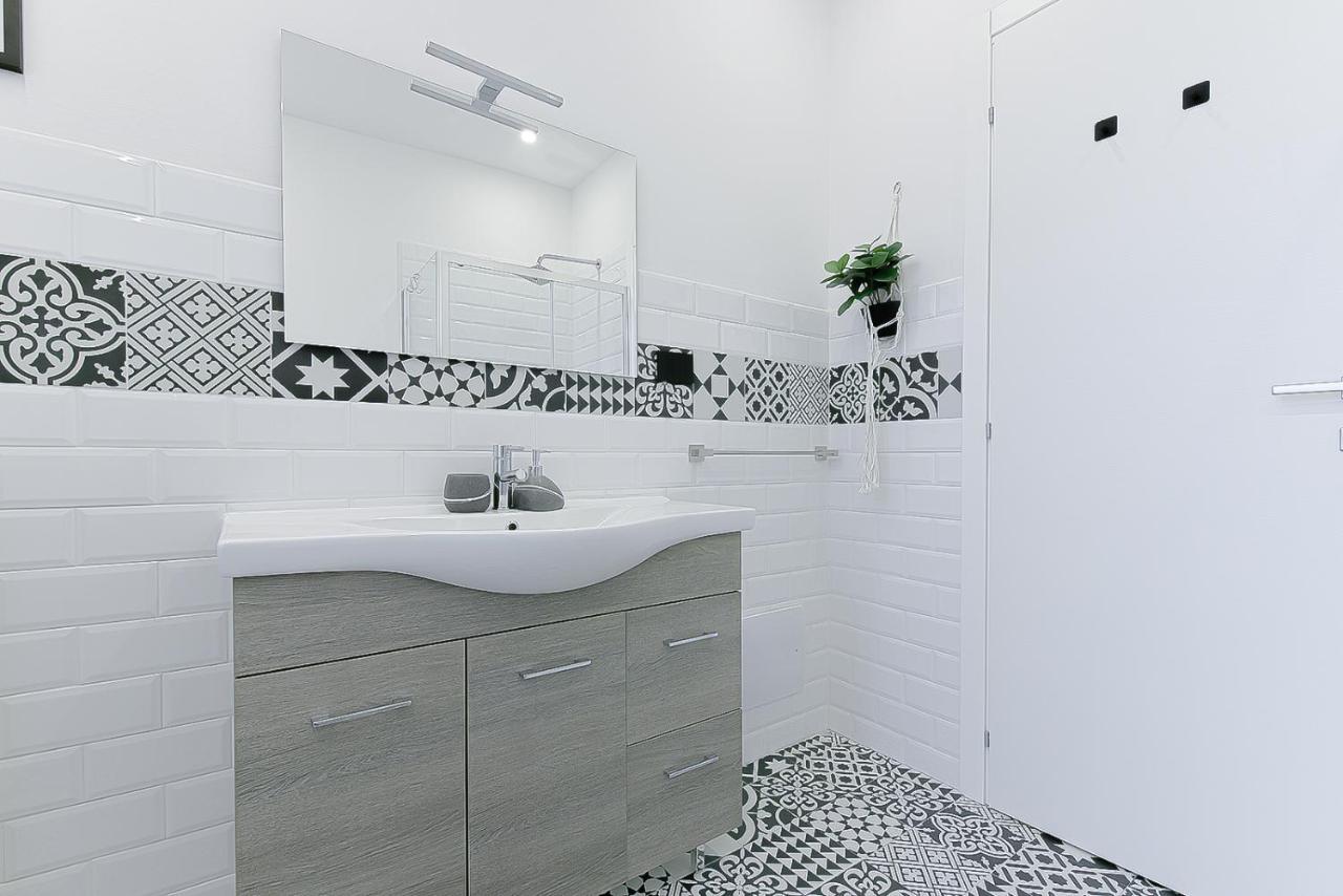 Alle Porte Del Centro - Guest House - Reggio Emilia - Ingresso Centro Storico - Parcheggio Gratuito ภายนอก รูปภาพ