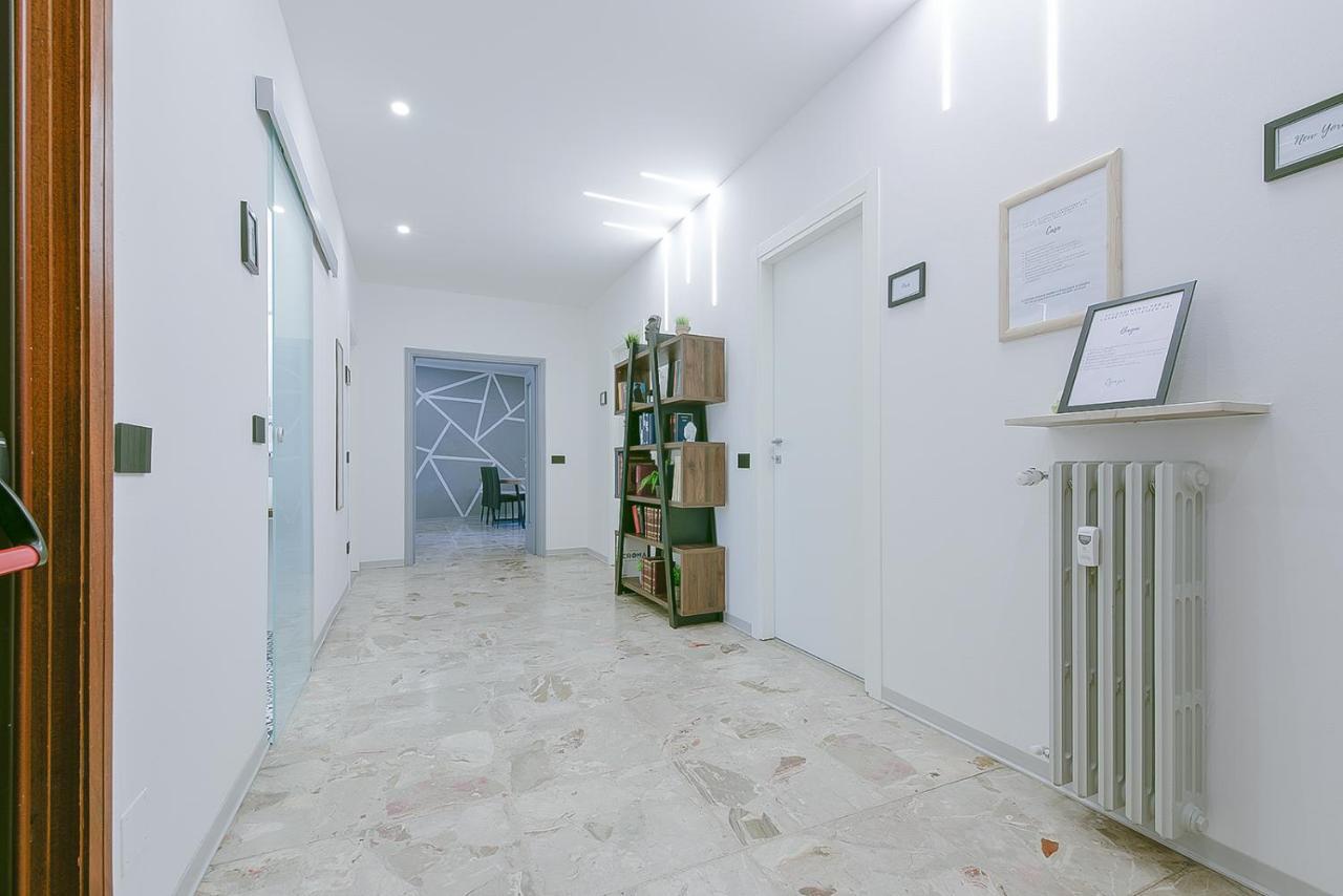Alle Porte Del Centro - Guest House - Reggio Emilia - Ingresso Centro Storico - Parcheggio Gratuito ภายนอก รูปภาพ